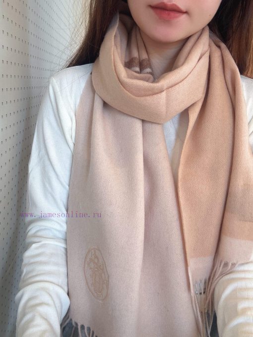 ▪Hermes   Hermes, a rare and gentle color scheme for the Big H, is low-key yet elegant. Hiabvjzg4e