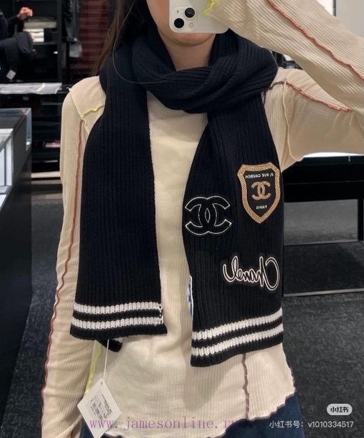 Chanel's new autumn/winter collection features a college style emblem embroidered with a 24bc9atx0vm - Image 3