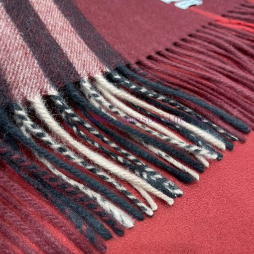 Wine red 𝐁𝐔𝐑𝐁𝐄𝐑𝐑𝐘 Classic entry-level explosive, classic plaid elements will last forever _ 3z9ffcxz - Image 16
