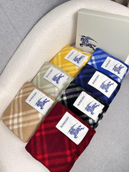 The low-key luxury of B's Orion Mi is a top-notch, soft and elite level fashionable scarf. Ts8xaeqk8 - Image 19