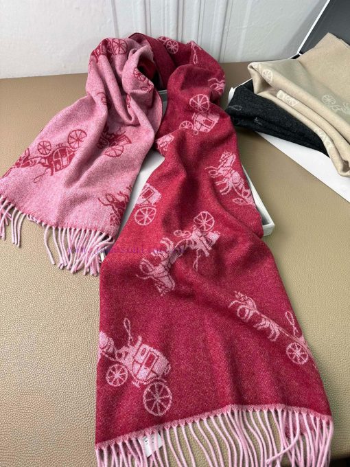The classic C logo two-color shawl of Coach by Coach is also so beautiful, not only in termspngmvdeu - Image 6