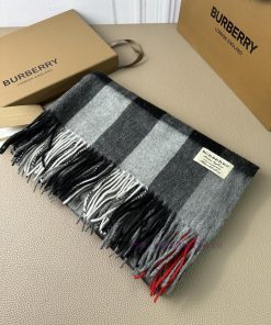 Burberry's timeless million year model, Burberry's classic oversized shawl with excellent qupryowsh5
