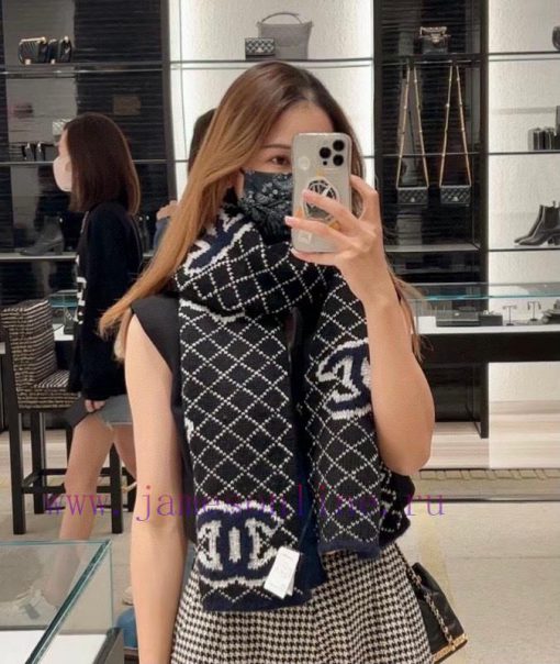 C Chanel's new collection is stunning, shedding tears. The palace level premium new collectitbrgs0gv