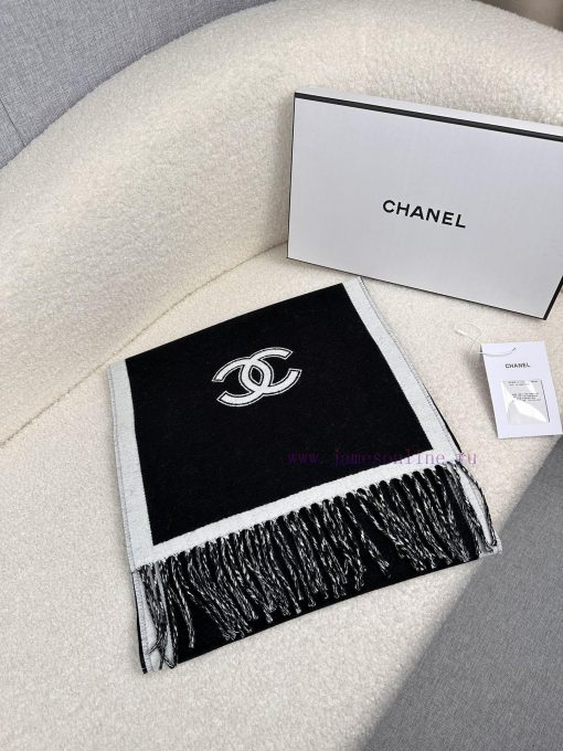 C's black and white double-sided cashmere scarf is made with top-notch double-layer color we3dsyw6ez - Image 13