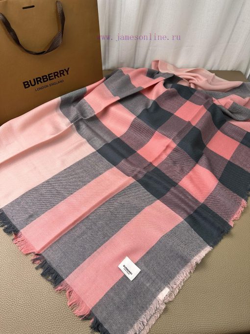 Burberry~The fabric has clear patterns and is made of excellent Nepalese cashmere material. iryf2a2i - Image 12