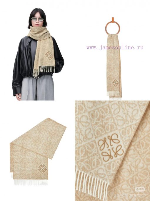 Loewe Chessboard Embroidered 2024 Loewe Logo Scarf is out in new style. Loewe's new logo scajgijmam7