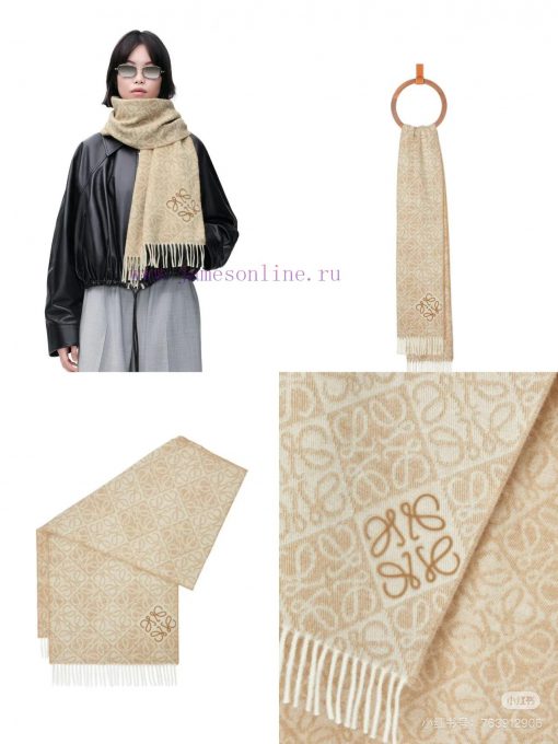 Loewe Chessboard Embroidered 2024 Loewe Logo Scarf is out in new style. Loewe's new logo scajgijmam7 - Image 2