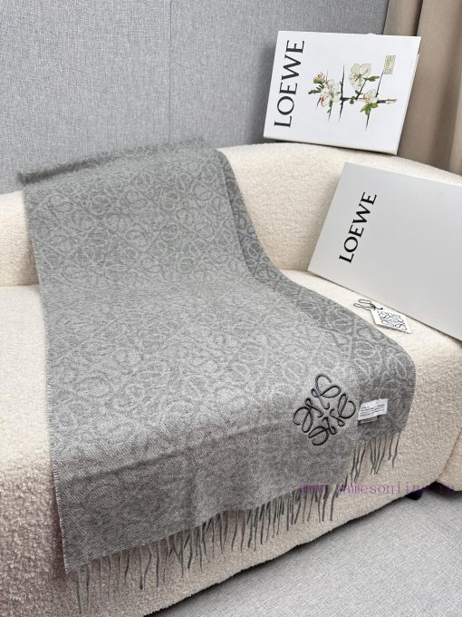 Loewe Chessboard Embroidered 2024 Loewe Logo Scarf is out in new style. Loewe's new logo scau5tlr1re - Image 18