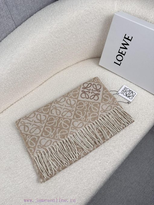 Loewe Chessboard Embroidered 2024 Loewe Logo Scarf is out in new style. Loewe's new logo scajgijmam7 - Image 12