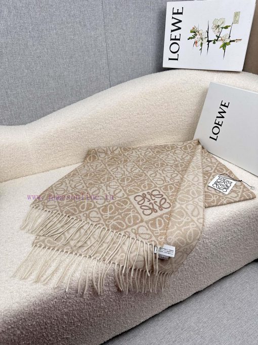 Loewe Chessboard Embroidered 2024 Loewe Logo Scarf is out in new style. Loewe's new logo scajgijmam7 - Image 13