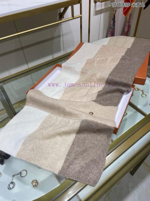 The new Loro Piana Beef LP Color blocked Multi functional Neck allows you to wrap it as you c599duzu - Image 5