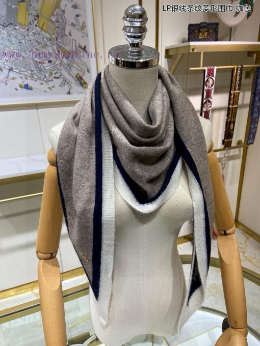 The popular Yana LP silver striped diamond shaped scarf triangle scarf is luxurious in termsjr3cc2al - Image 15