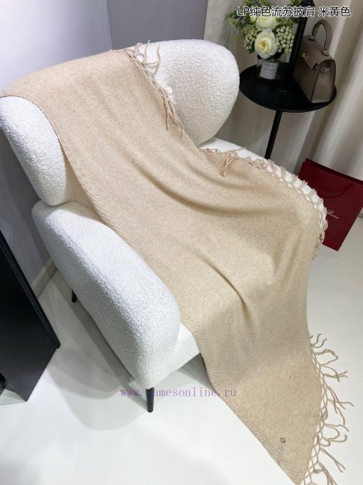 The new Loro Piana Cattle LP solid color tassel shawl is a multifunctional shawl that can bey9ve75l3 - Image 18