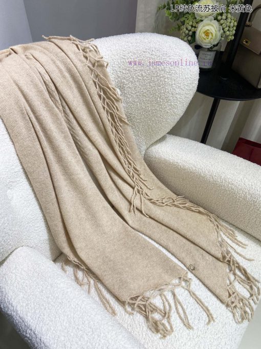 The new Loro Piana Cattle LP solid color tassel shawl is a multifunctional shawl that can bey9ve75l3 - Image 20
