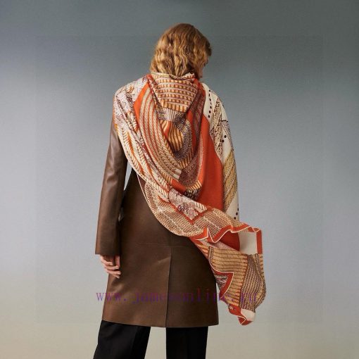 The new cashmere model is said to look good and is recommended for dressage. The 140 sided sf37qry8s