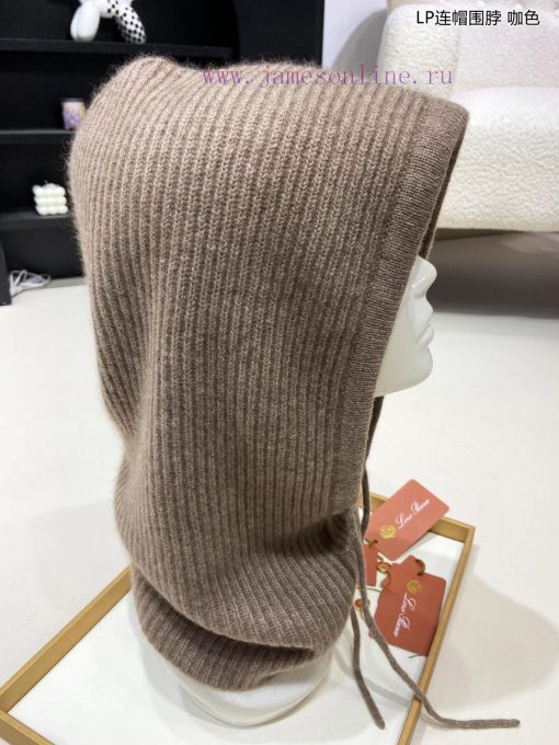 The newly released Loro Piana Beef LP hooded scarf is both a scarf and a hat, with an elastiy4qlrtdr - Image 7