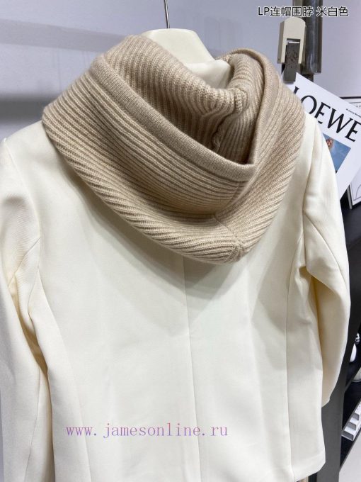 The newly released Loro Piana Beef LP hooded scarf is both a scarf and a hat, with an elastilbb43k8k - Image 9