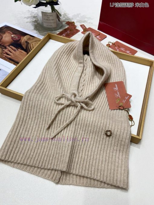 The newly released Loro Piana Beef LP hooded scarf is both a scarf and a hat, with an elastilbb43k8k - Image 24