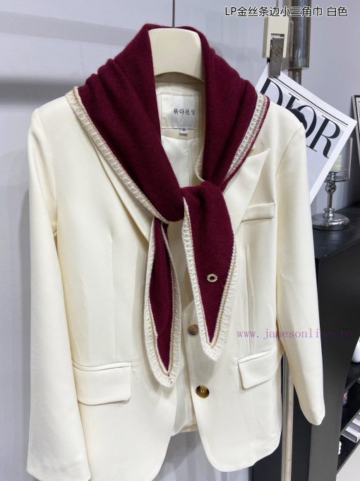 Loro Piana Beef LP Golden Thread Edge Small Triangle Scarf is a fashionable, noble and populfsrqg2v0 - Image 4