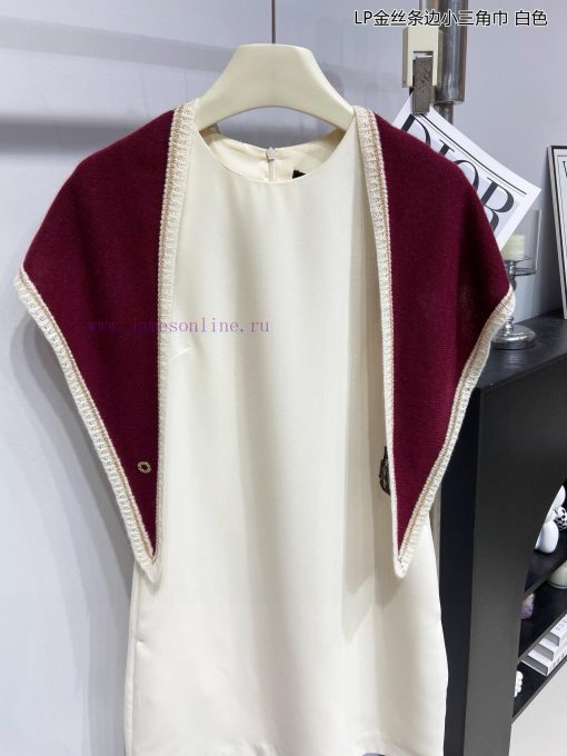 Loro Piana Beef LP Golden Thread Edge Small Triangle Scarf is a fashionable, noble and populfsrqg2v0 - Image 16