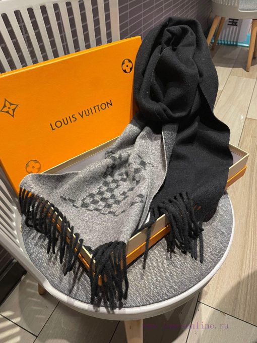Recommended LV's latest black and gray dual color design cashmere scarf has a very soft and xalbbc0h - Image 6