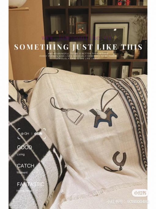 H's very rare silk and cashmere long scarf is made by hand rolling the edges on both sides, 0tyadgc0 - Image 13