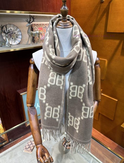 , limited edition customized Balenciaga and Gucci co branded shawl with soft and comfortables7jamvdk - Image 3