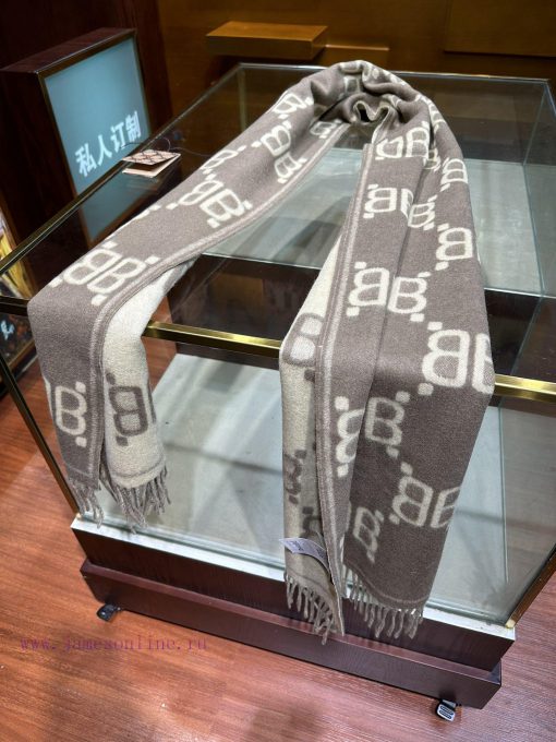 , limited edition customized Balenciaga and Gucci co branded shawl with soft and comfortables7jamvdk - Image 6