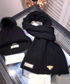 Gucci set GUCCI set ️ Same style hot release ️ Comes with 15cm real fox big wool ball ️️ Wooz6kj6z5y