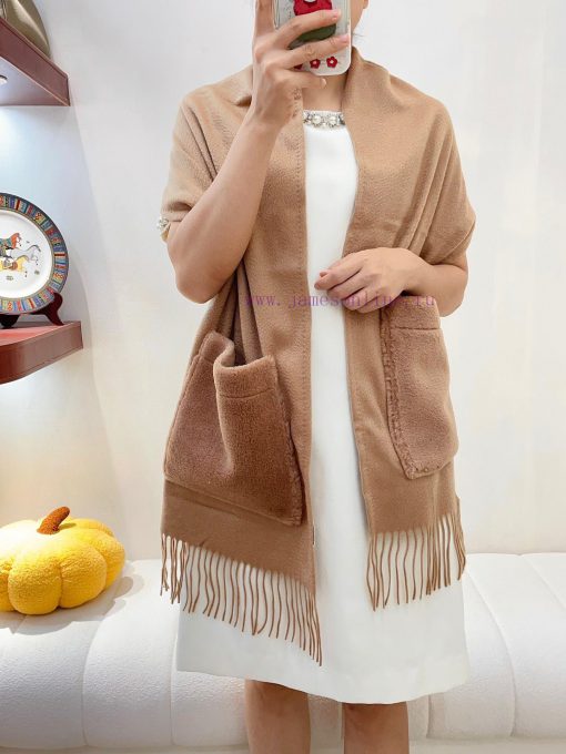 Fashionable autumn and winter MAX element lovers must have super luxury and taste. MAXMARA's1ueei0l1