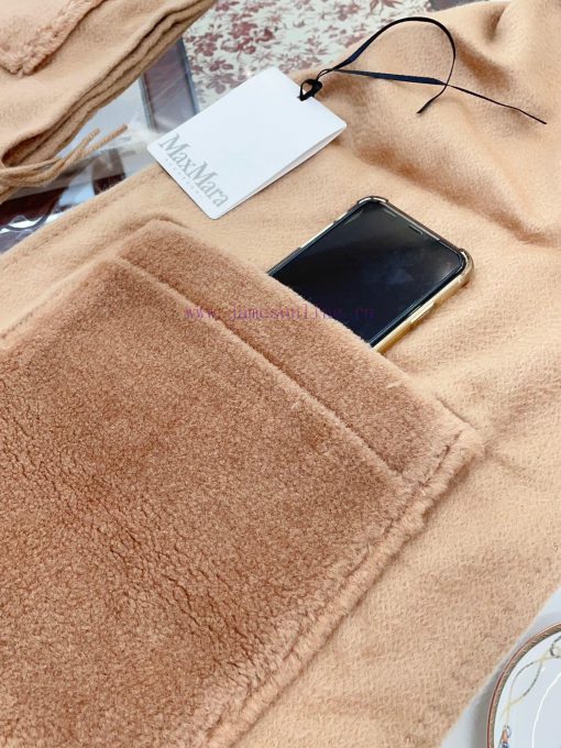 Fashionable autumn and winter MAX element lovers must have super luxury and taste. MAXMARA's1ueei0l1 - Image 7