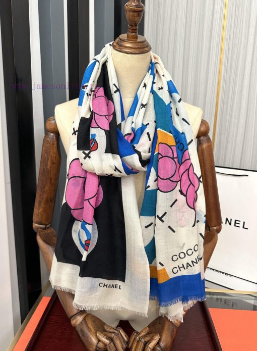 The Chanel 2023 floral collection is so beautiful that it's heart wrenching. The genuine bea8j0oups8 - Image 17