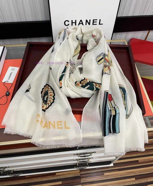 It's so beautiful. 2023Chanel really likes the double C-side ring velvet long scarf. The actpkqfsugw - Image 5