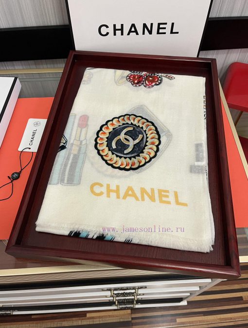 It's so beautiful. 2023Chanel really likes the double C-side ring velvet long scarf. The actpkqfsugw - Image 13