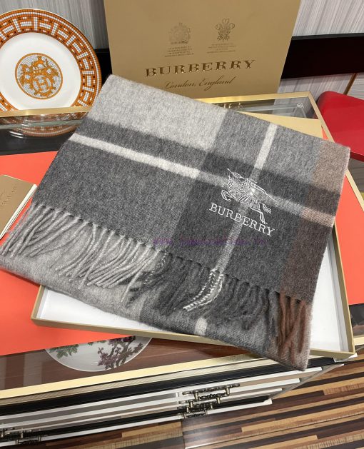 New Burberry 2022 unisex couple style, never outdated, with excellent upper body effect and 5gqz4xuc - Image 4