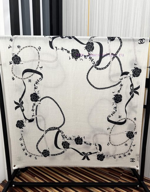 Chanel Silver Silk [Eating Melon] Sparkling [Coffee] Top design is so beautiful, I really adabvb739l - Image 19