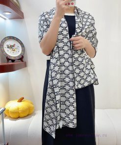 The Celine CL logo cashmere long scarf is recommended for VIP customers, so be sure to starthvkgymyw