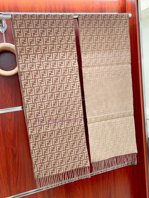 New gradient premium ‼️ Fendi's most popular scarf this year is being snapped up all over thbf8zgoxa - Image 15