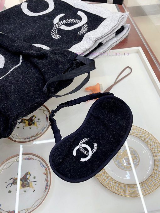 The Chanel three piece set is a must-have for those who love it. The Chanel Grandma set is tq6y4dhr6 - Image 5