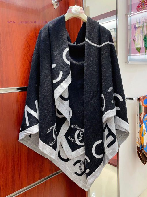 The Chanel three piece set is a must-have for those who love it. The Chanel Grandma set is tq6y4dhr6 - Image 6