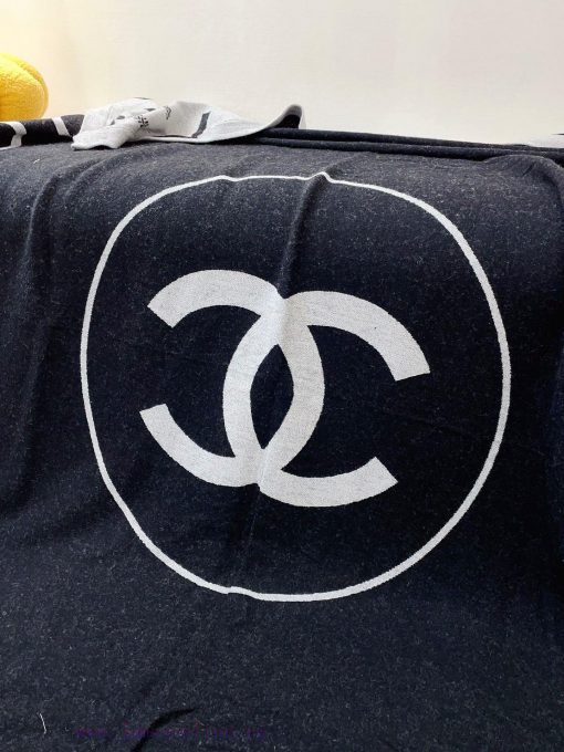 The Chanel three piece set is a must-have for those who love it. The Chanel Grandma set is tq6y4dhr6 - Image 10