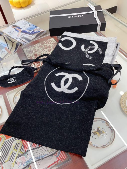 The Chanel three piece set is a must-have for those who love it. The Chanel Grandma set is tq6y4dhr6 - Image 13