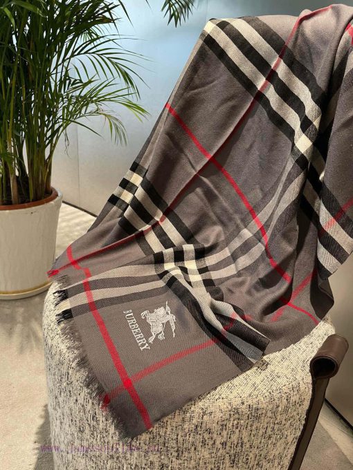 Classic and versatile 🧣 Every women's wardrobe must have fashionable items that are warm andjisyw1w5 - Image 5