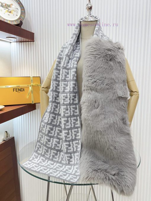 The Fendi family, the first place in the fur family, has been really popular in the past twoqv43e9hy - Image 19