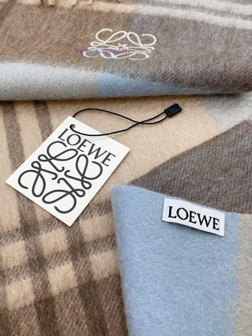 Full cashmere Luoyiwei small logo two-color embroidered cashmere scarf 🧣, This scarf is a un7p2uohib - Image 10