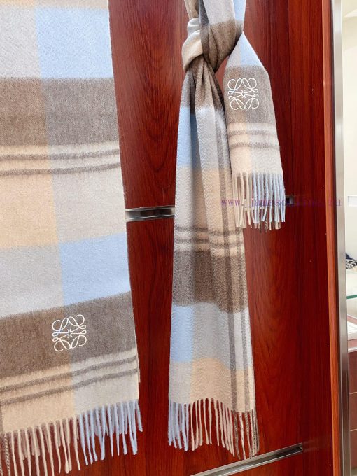 Full cashmere Luoyiwei small logo two-color embroidered cashmere scarf 🧣, This scarf is a un7p2uohib - Image 16