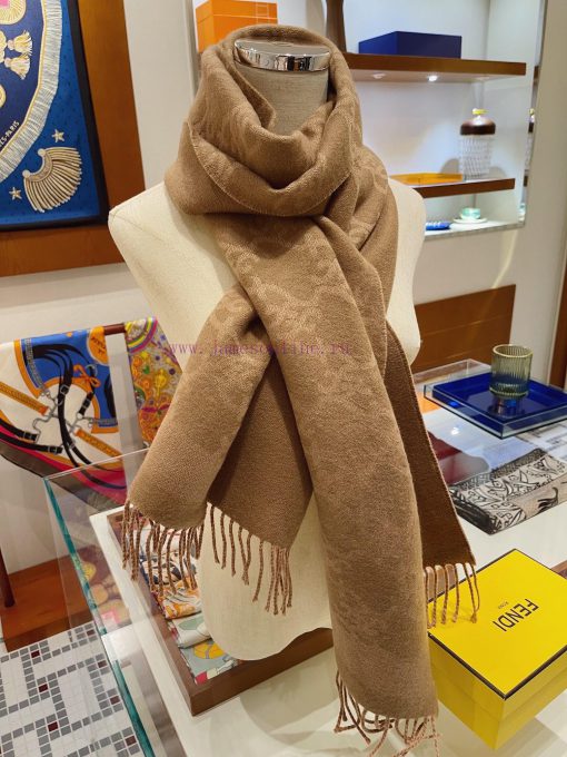 FENDI scarf, with a super gentle and stylish double-sided design, feels younger, gentler, anlj36v2il - Image 10
