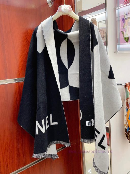 CHANEL's new color blocked cashmere shawl is the best Chanel in the world. Cashmere is extres60tggog - Image 4