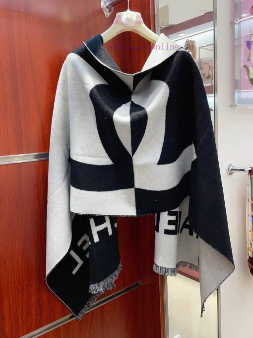 CHANEL's new color blocked cashmere shawl is the best Chanel in the world. Cashmere is extres60tggog - Image 14