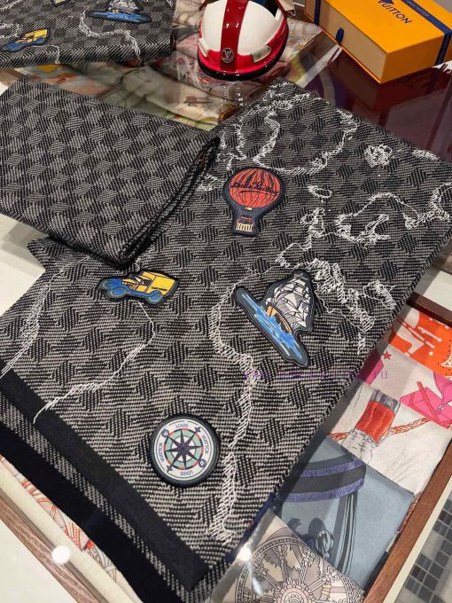 Heavy Industry LV synchronization, fashionable high-end MA series men's high-end wool scarf eedwssa3 - Image 6